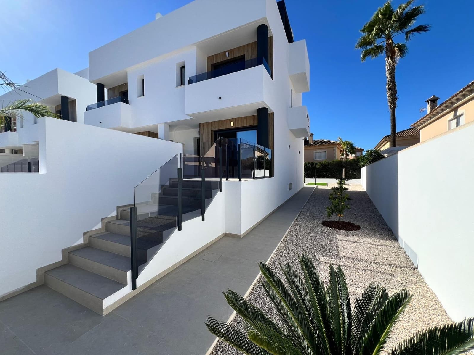 3 soverom Villa til salgs i Benferri med svømmebasseng garasje - € 318 000 (Ref: 9449053)