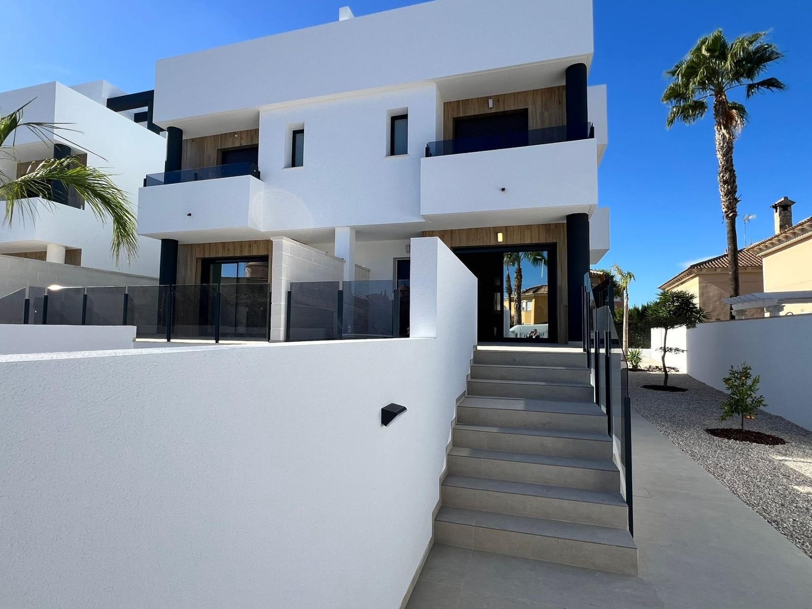 3 soverom Villa til salgs i Benferri med svømmebasseng garasje - € 318 000 (Ref: 9449053)