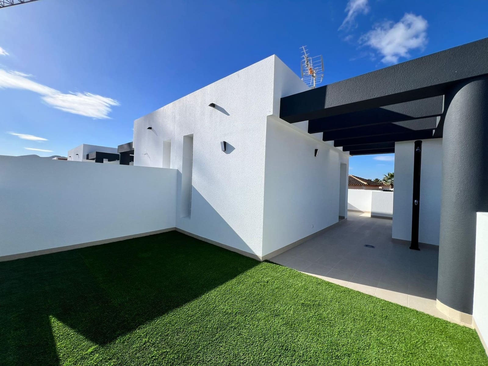 3 soverom Villa til salgs i Benferri med svømmebasseng garasje - € 318 000 (Ref: 9449053)