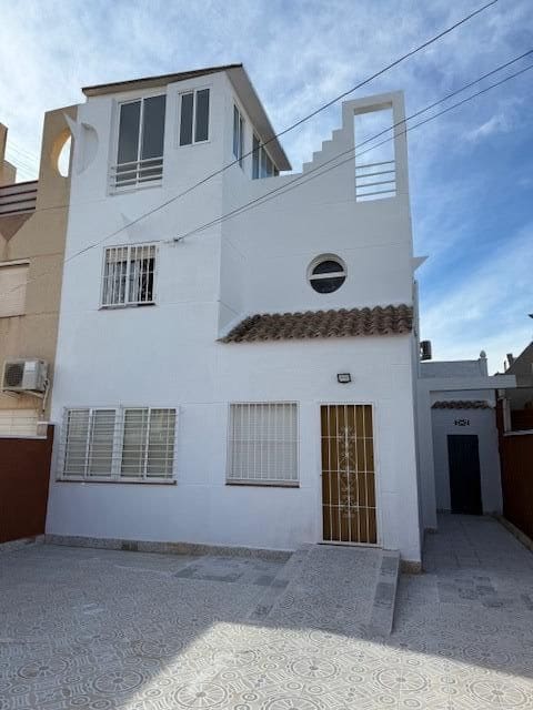 3 sypialnia Bungalow na sprzedaż w Torrevieja - 142 500 € (Ref: 9450452)