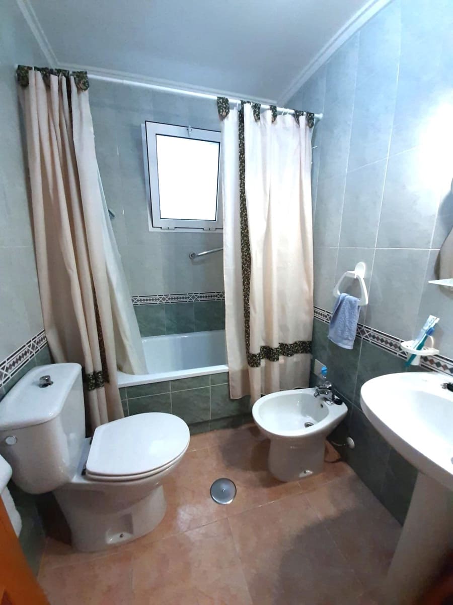 2 sypialnia Apartament na sprzedaż w Torrevieja z basenem - 135 000 € (Ref: 9450453)