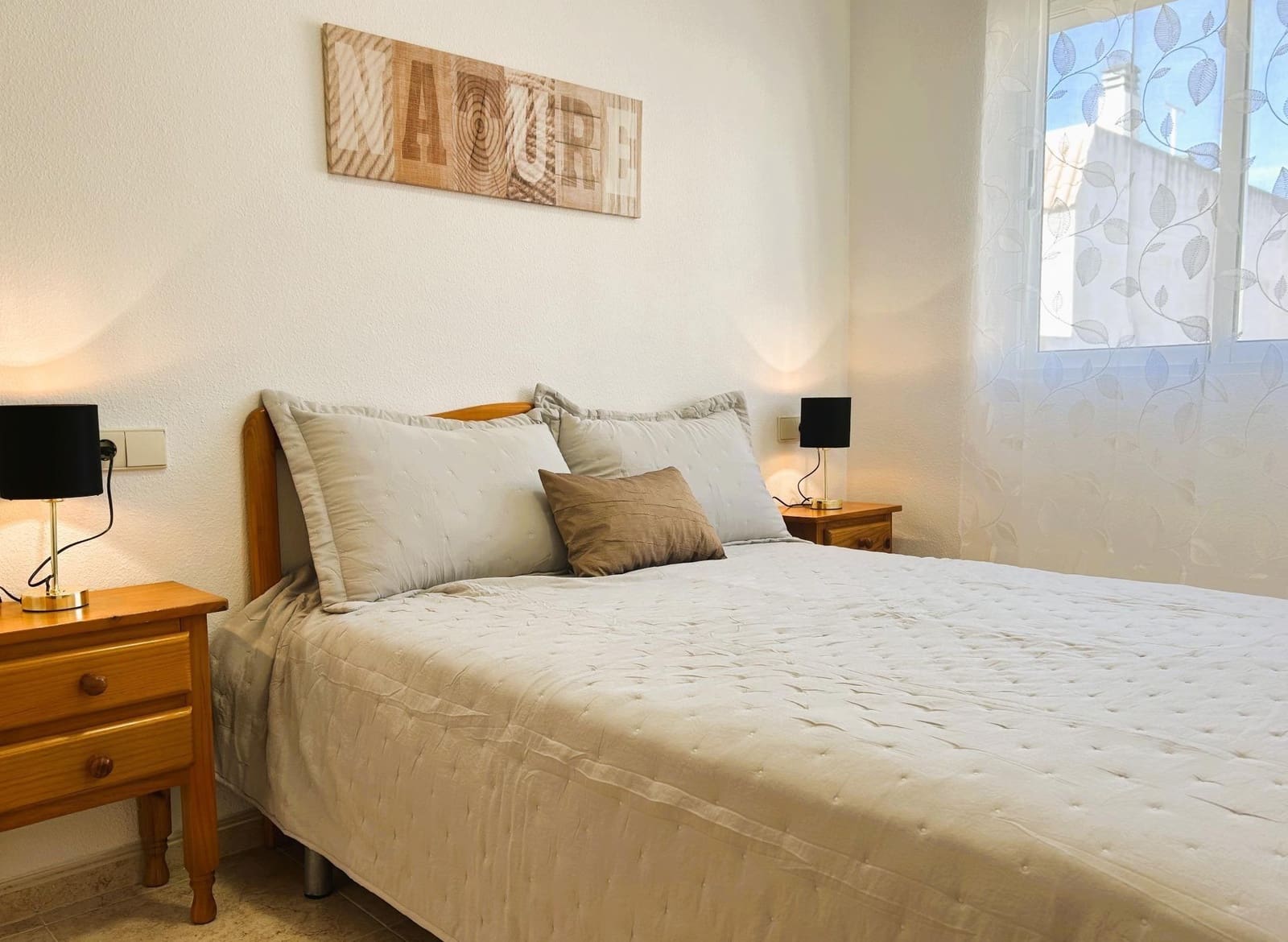 Apartamento de 2 habitaciones en Torrevieja en venta con piscina - 114.000 € (Ref: 9465683)