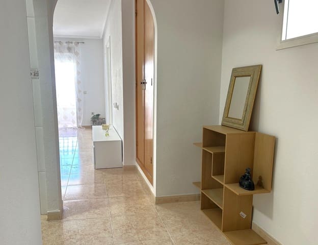 Apartamento de 2 habitaciones en Centro, Torrevieja en venta con piscina - 114.000 € (Ref: 9465683)