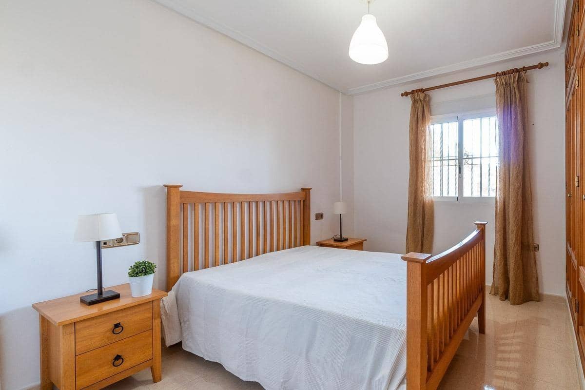 2 bedroom Bungalow for sale in Orihuela Costa with pool - € 140,000 (Ref: 9465684)