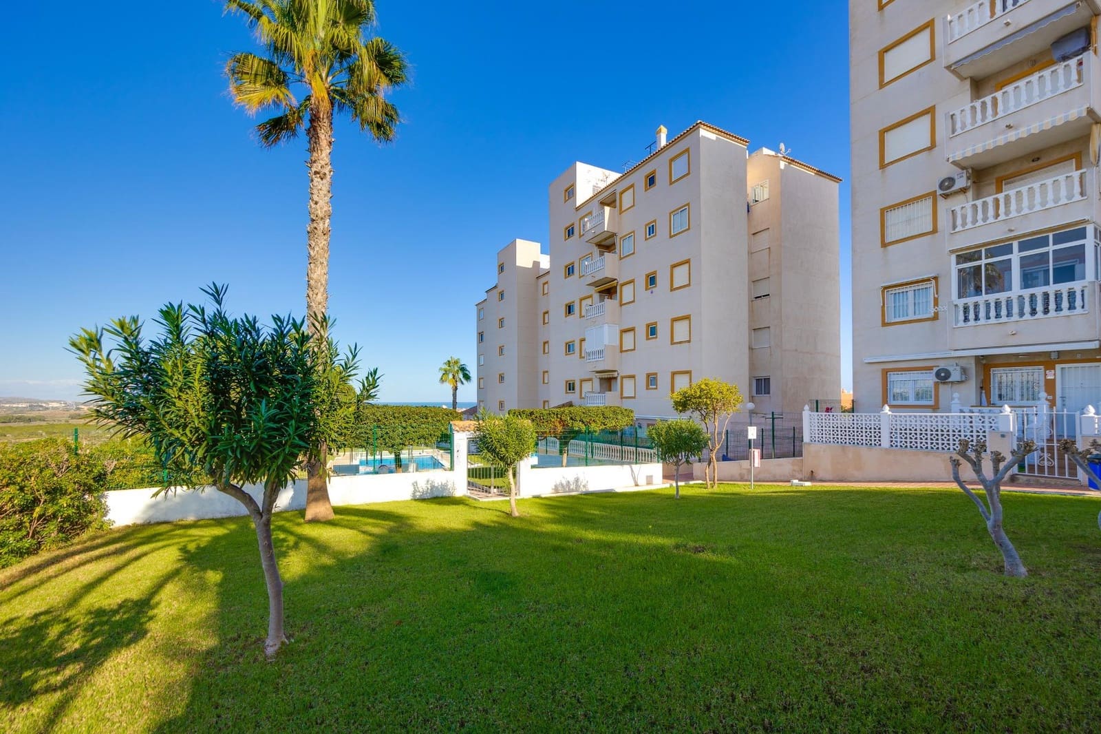 1 makuuhuone Huoneisto myytävänä paikassa La Mata mukana uima-altaan - 115 000 € (Ref: 9470603)