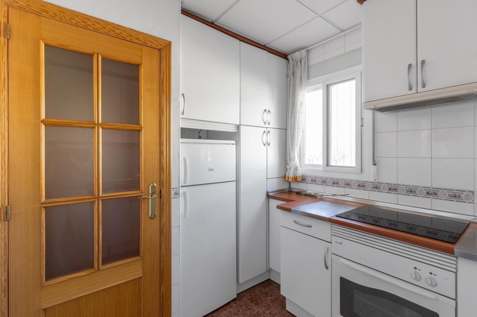 2 bedroom Apartment for sale in Torrevieja with garage - € 114,900 (Ref: 9491626)