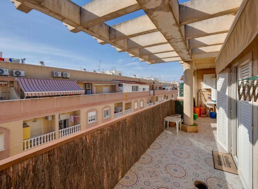 2 bedroom Penthouse for sale in Torrevieja - € 169,500 (Ref: 9497555)