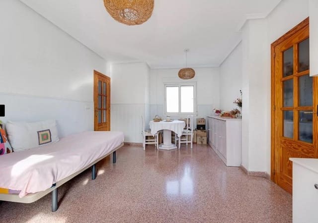 Ático de 2 habitaciones en Parque de las Naciones, Torrevieja en venta - 154.900 € (Ref: 9497555)