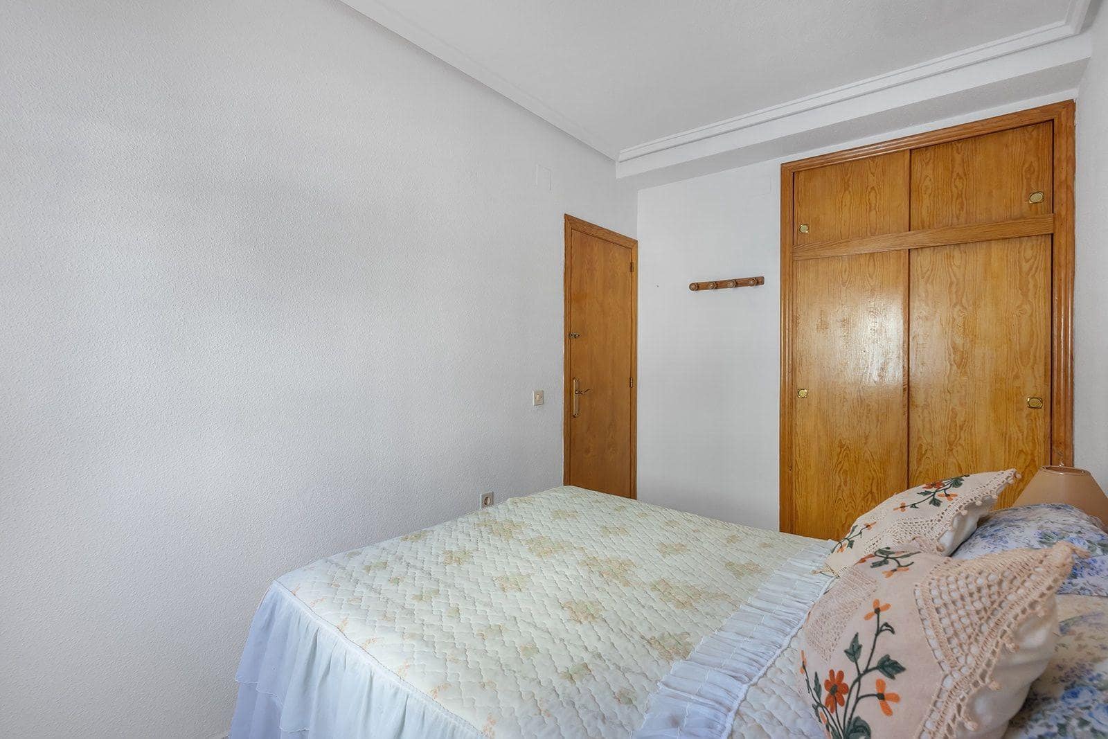2 slaapkamer Appartement te koop in La Mata met zwembad garage - € 164.900 (Ref: 9497557)