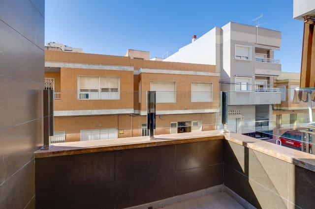 Apartamento de 3 habitaciones en Centro, Torrevieja en venta con garaje - 315.000 € (Ref: 9511264)