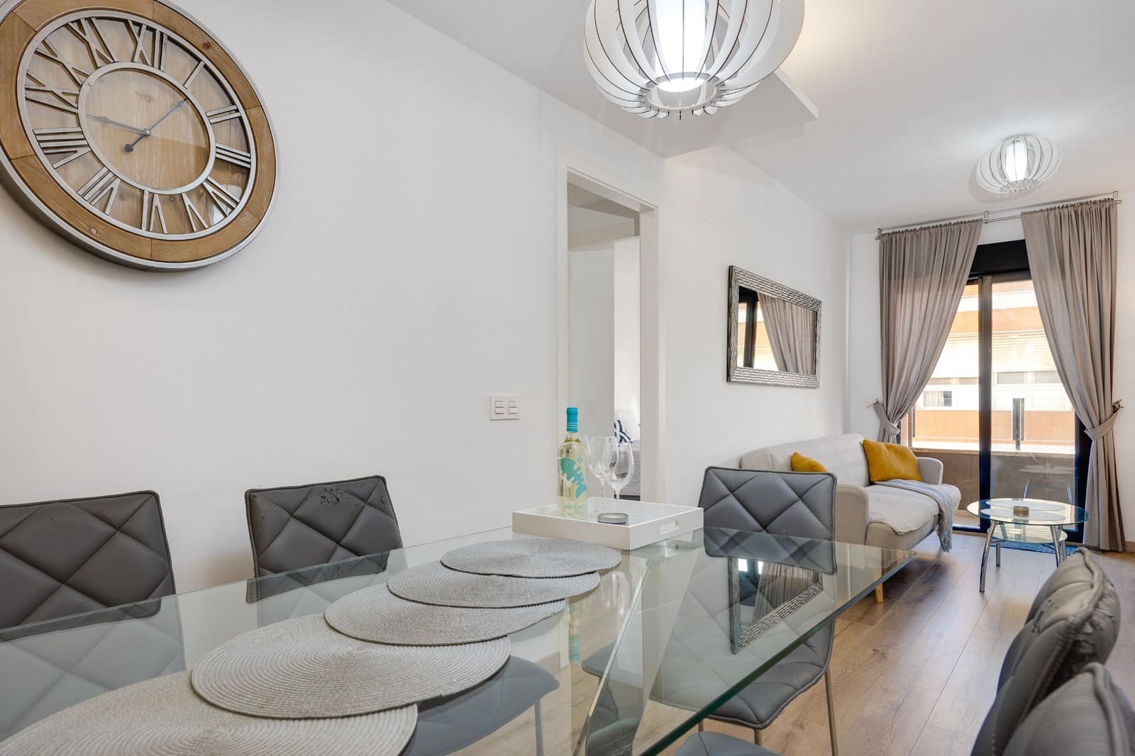 Apartamento de 3 habitaciones en Torrevieja en venta con garaje - 315.000 € (Ref: 9511264)