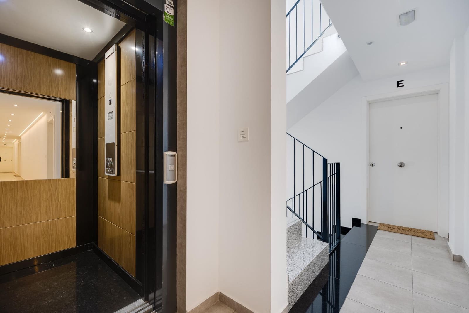 Apartamento de 3 habitaciones en Torrevieja en venta con garaje - 315.000 € (Ref: 9511264)