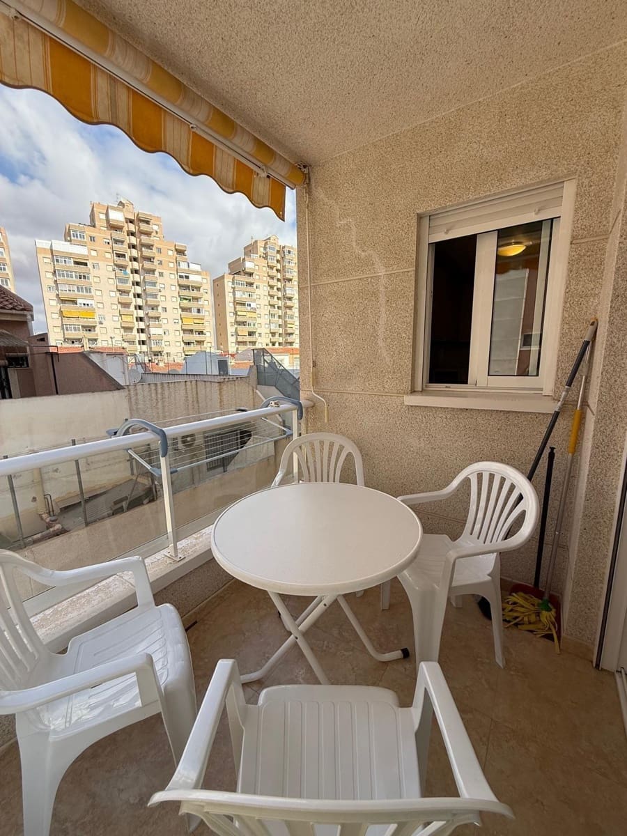 2 quarto Apartamento para venda em Torrevieja com piscina - 135 000 € (Ref: 9511265)