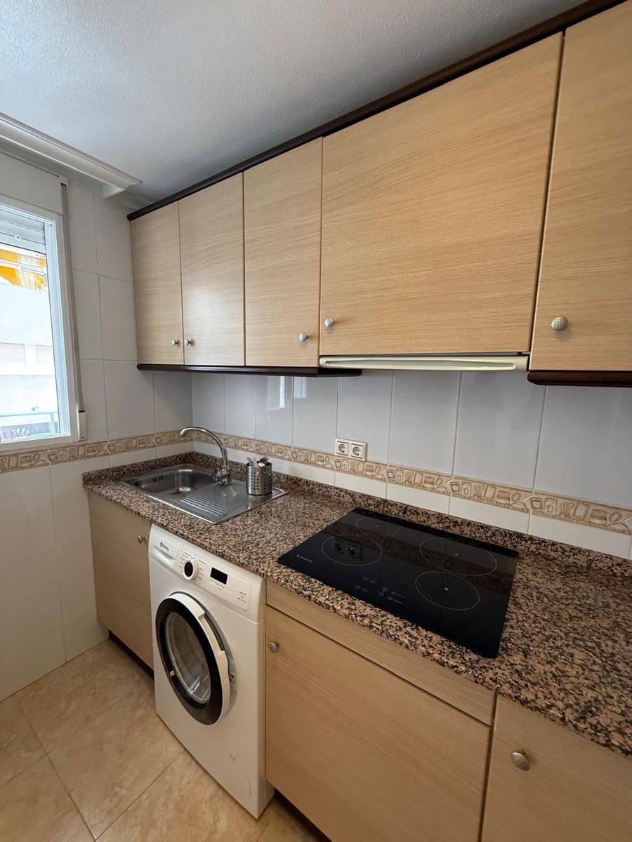 2 quarto Apartamento para venda em Torrevieja com piscina - 135 000 € (Ref: 9511265)