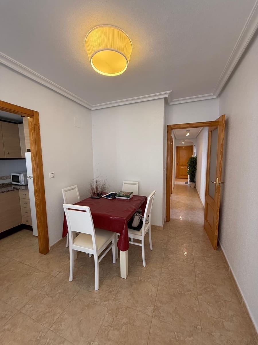 2 quarto Apartamento para venda em Torrevieja com piscina - 135 000 € (Ref: 9511265)