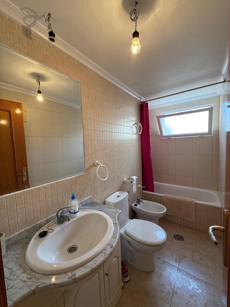 2 quarto Apartamento para venda em Torrevieja com piscina - 135 000 € (Ref: 9511265)