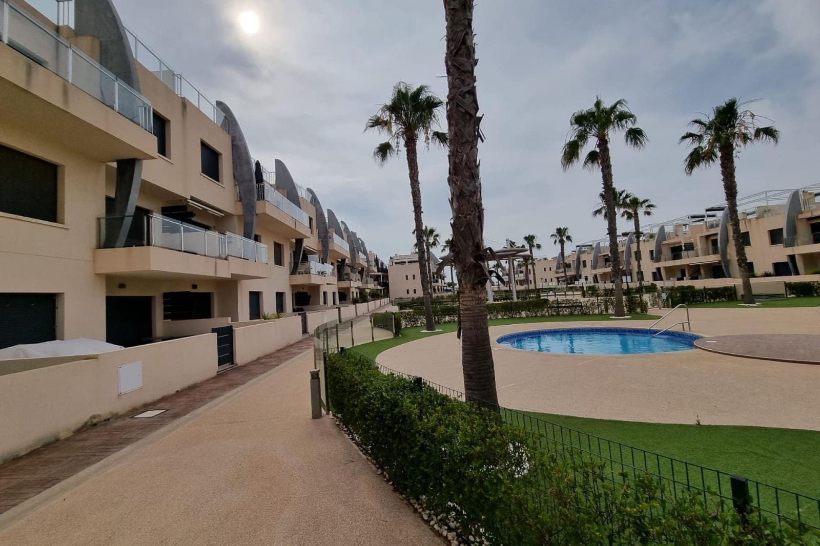 Apartamento de 2 habitaciones en Pilar de la Horadada en venta con piscina - 239.990 € (Ref: 9519213)