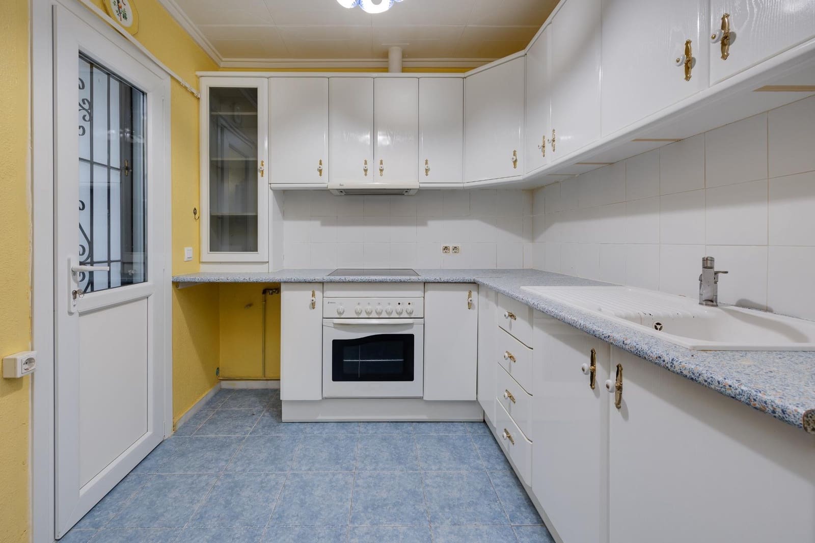 1 quarto Bungalow para venda em Torrevieja - 94 000 € (Ref: 9533637)