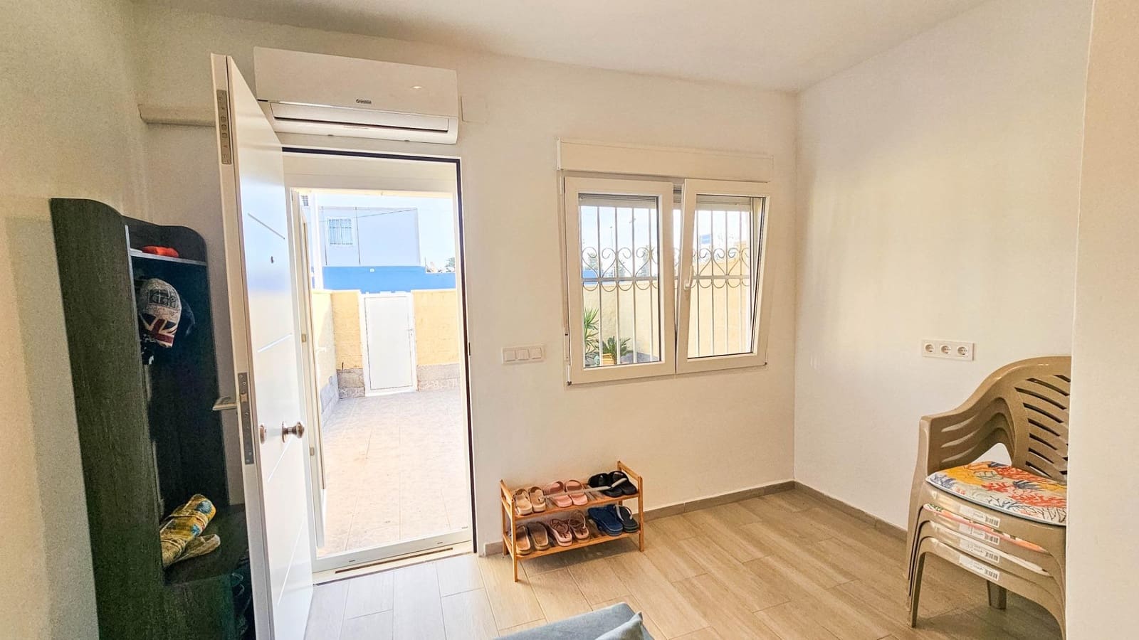 2 sypialnia Bungalow na sprzedaż w Torrevieja - 133 000 € (Ref: 9536093)