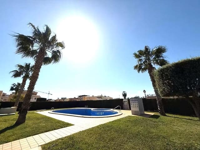 3 camera da letto Bungalow in vendita in Torrevieja con piscina - 179.900 € (Rif: 9548423)
