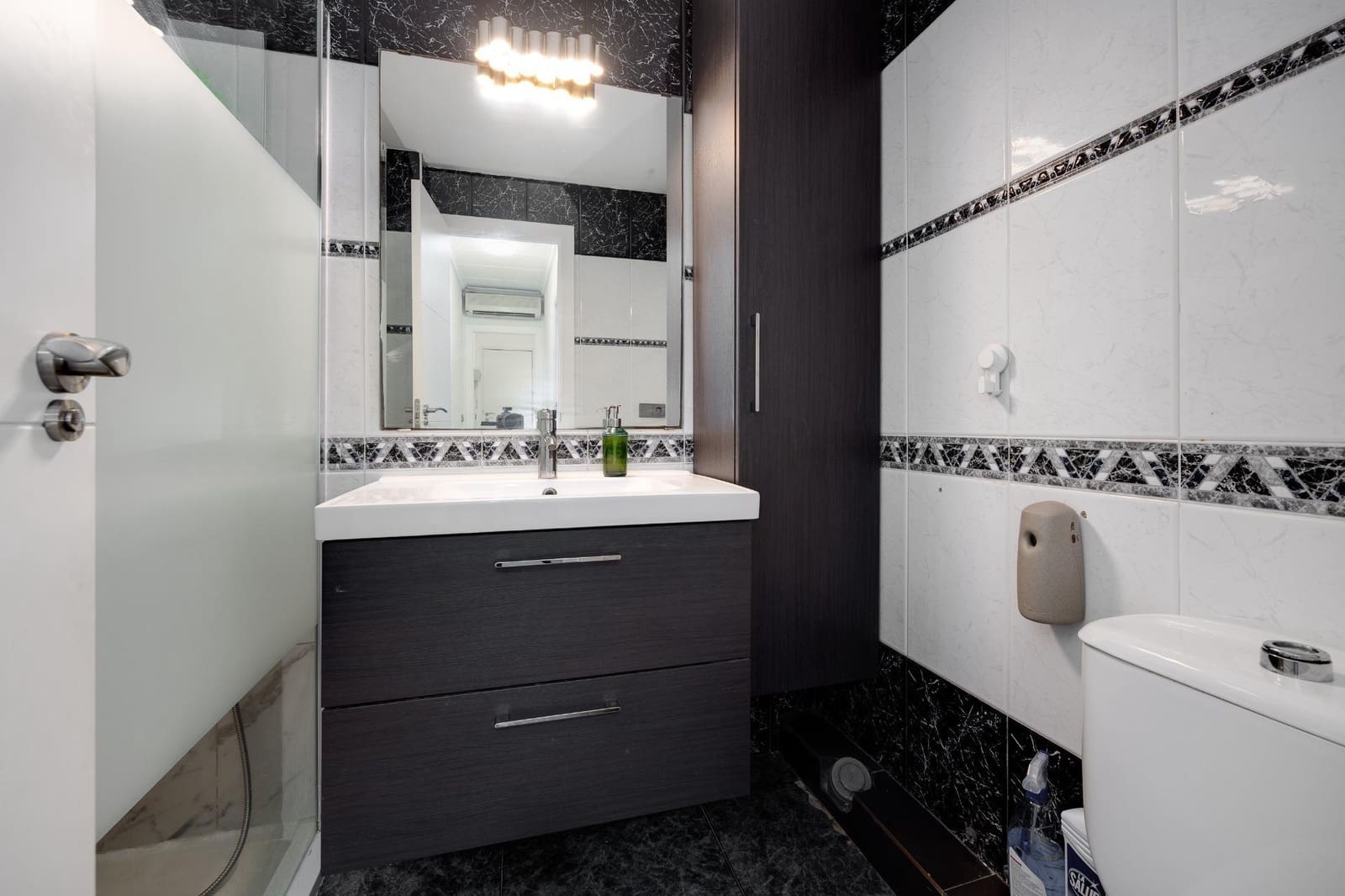 4 chambre Appartement à vendre à Torrevieja - 133 900 € (Ref: 9548424)