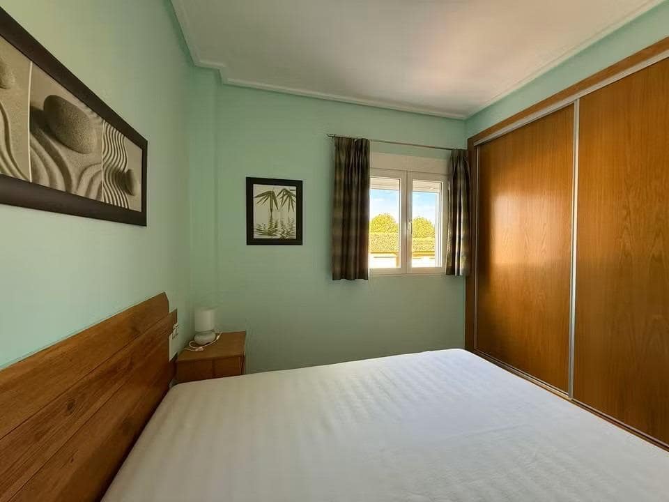 Apartamento de 3 habitaciones en Villamartin en venta con garaje - 242.000 € (Ref: 9548425)