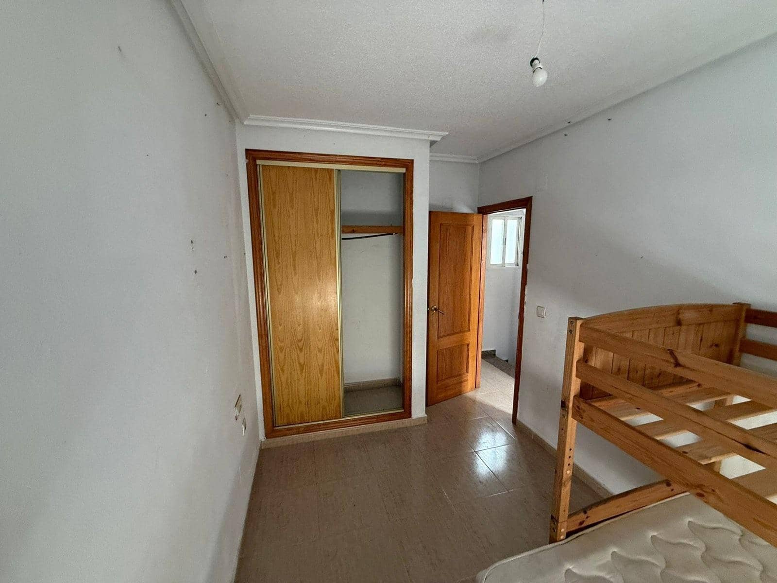 2 soveværelse Rækkehus til salg i Torrevieja med swimmingpool - € 129.990 (Ref: 9562065)