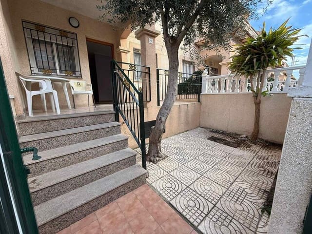 2 soverom Rekkehus til salgs i Torrevieja med svømmebasseng - € 125 000 (Ref: 9562065)