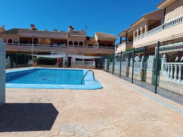 2 soverom Rekkehus til salgs i Torrevieja med svømmebasseng - € 125 000 (Ref: 9562065)