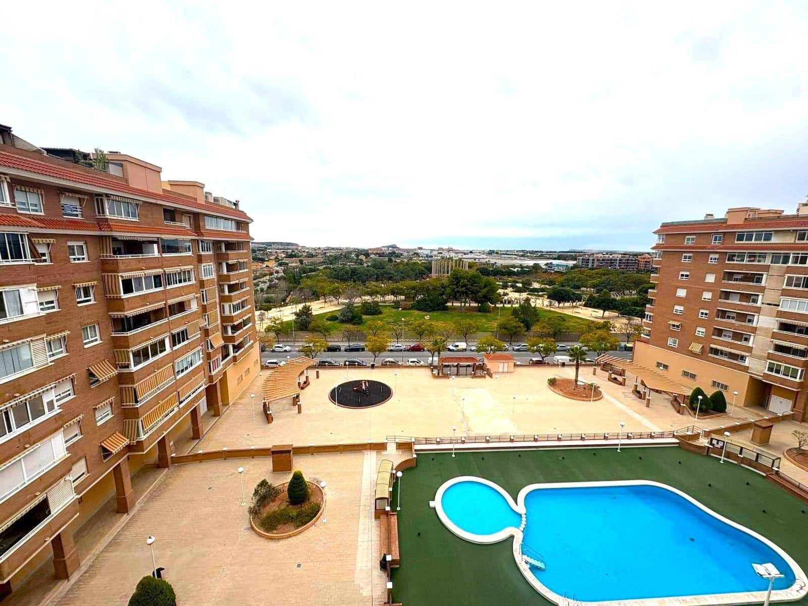 3 quarto Apartamento para venda em San Vicente / Sant Vicent del Raspeig com piscina garagem - 325 000 € (Ref: 9569004)