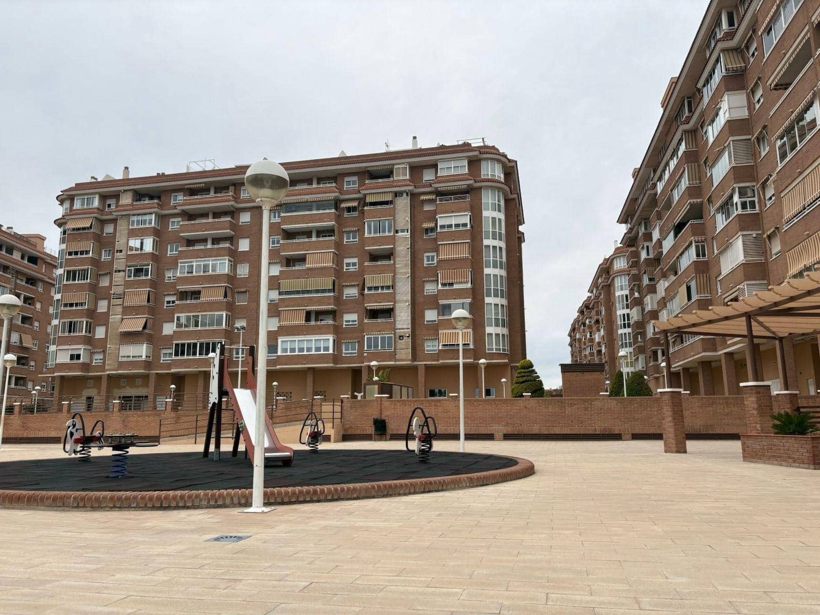 3 quarto Apartamento para venda em San Vicente / Sant Vicent del Raspeig com piscina garagem - 325 000 € (Ref: 9569004)