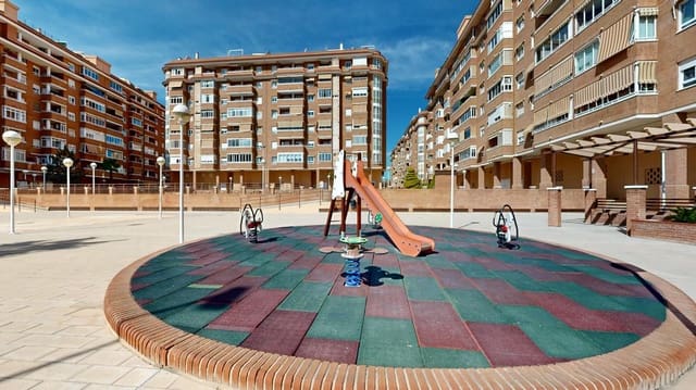 3 makuuhuone Huoneisto myytävänä paikassa San Vicente / Sant Vicent del Raspeig mukana uima-altaan 
autotalli - 299 900 € (Ref: 9569004)