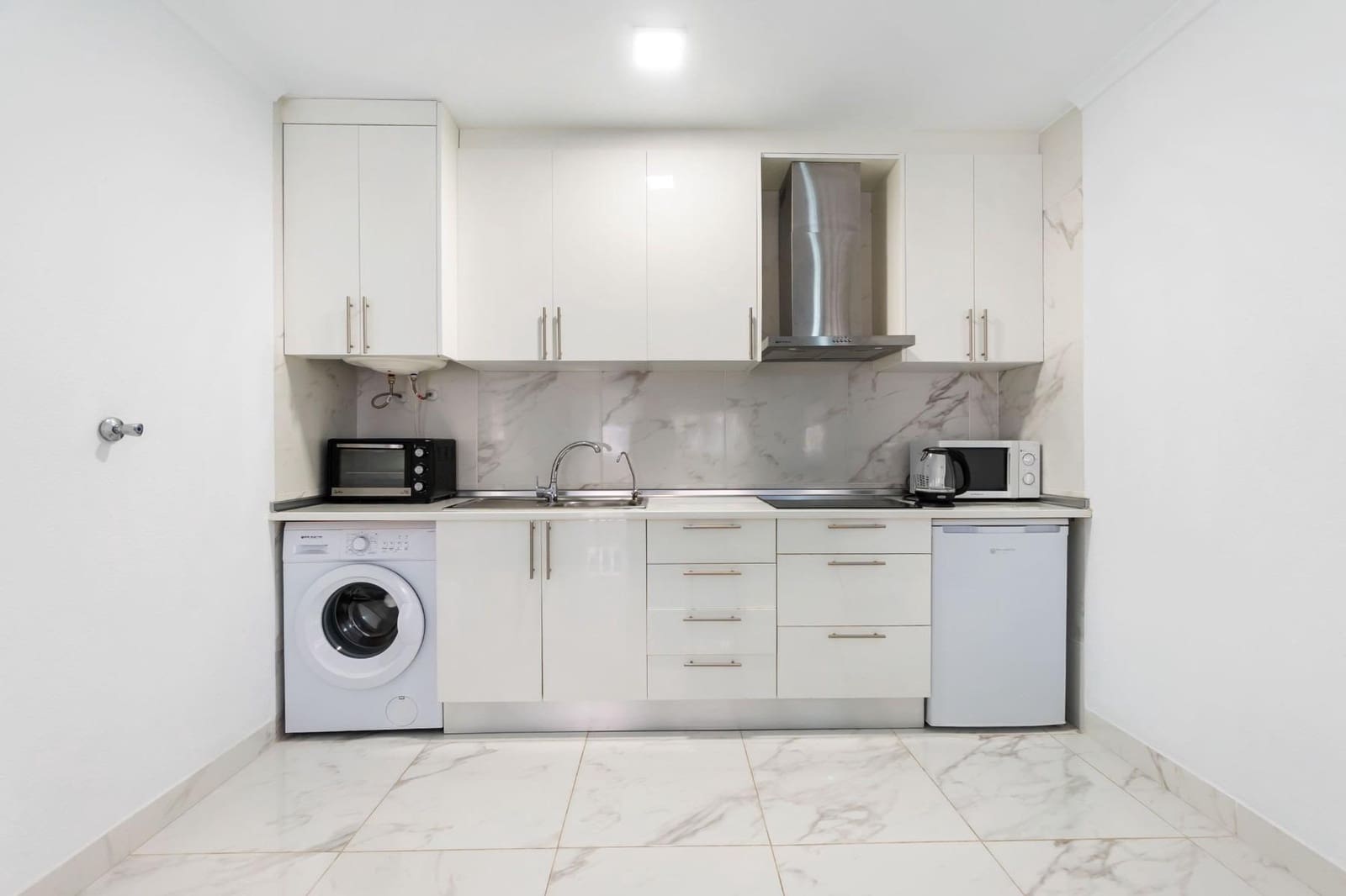 2 sypialnia Apartament na sprzedaż w Torrevieja z basenem - 129 900 € (Ref: 9574799)