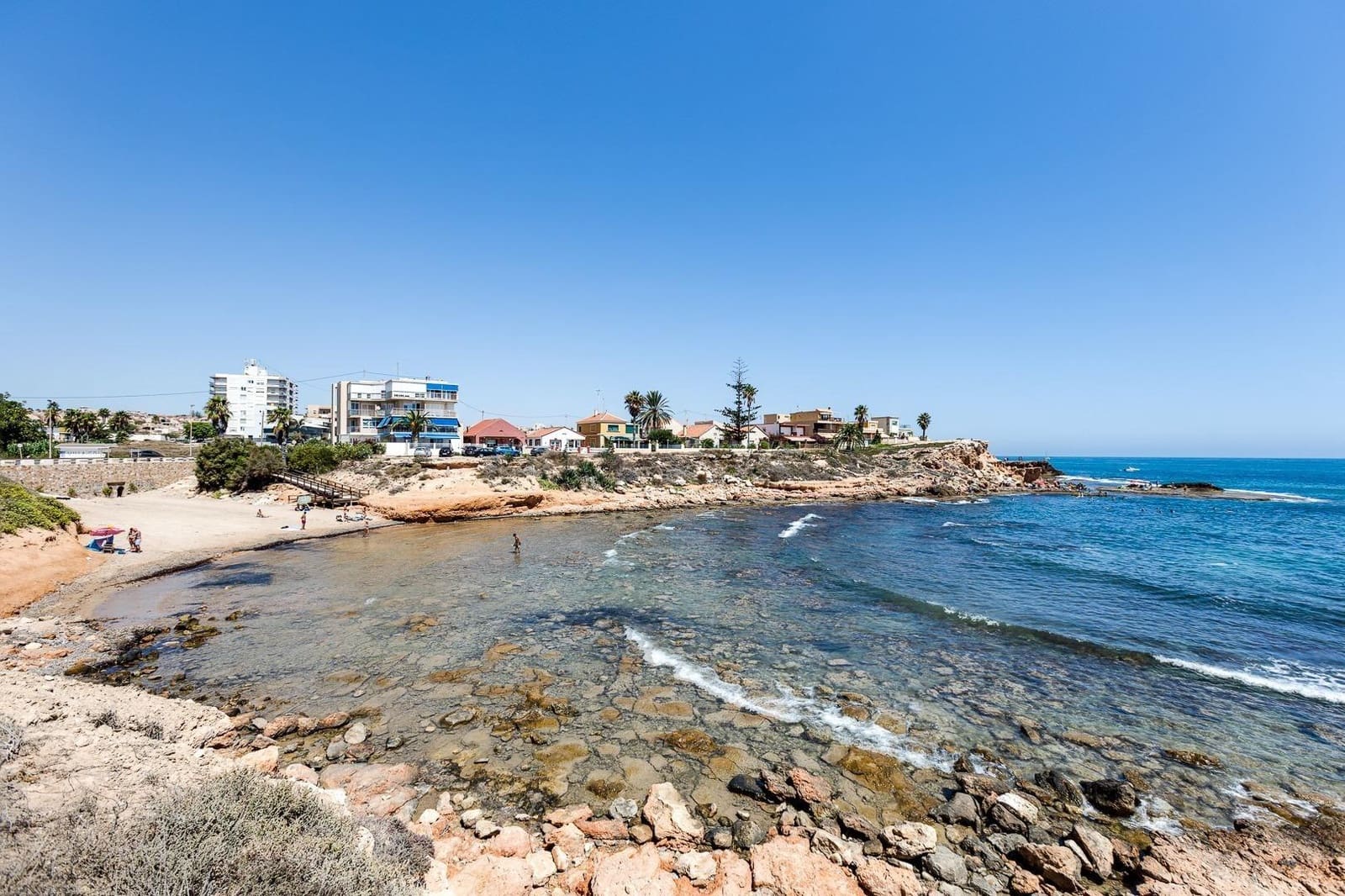 Apartamento de 2 habitaciones en Torrevieja en venta con piscina - 169.990 € (Ref: 9583065)