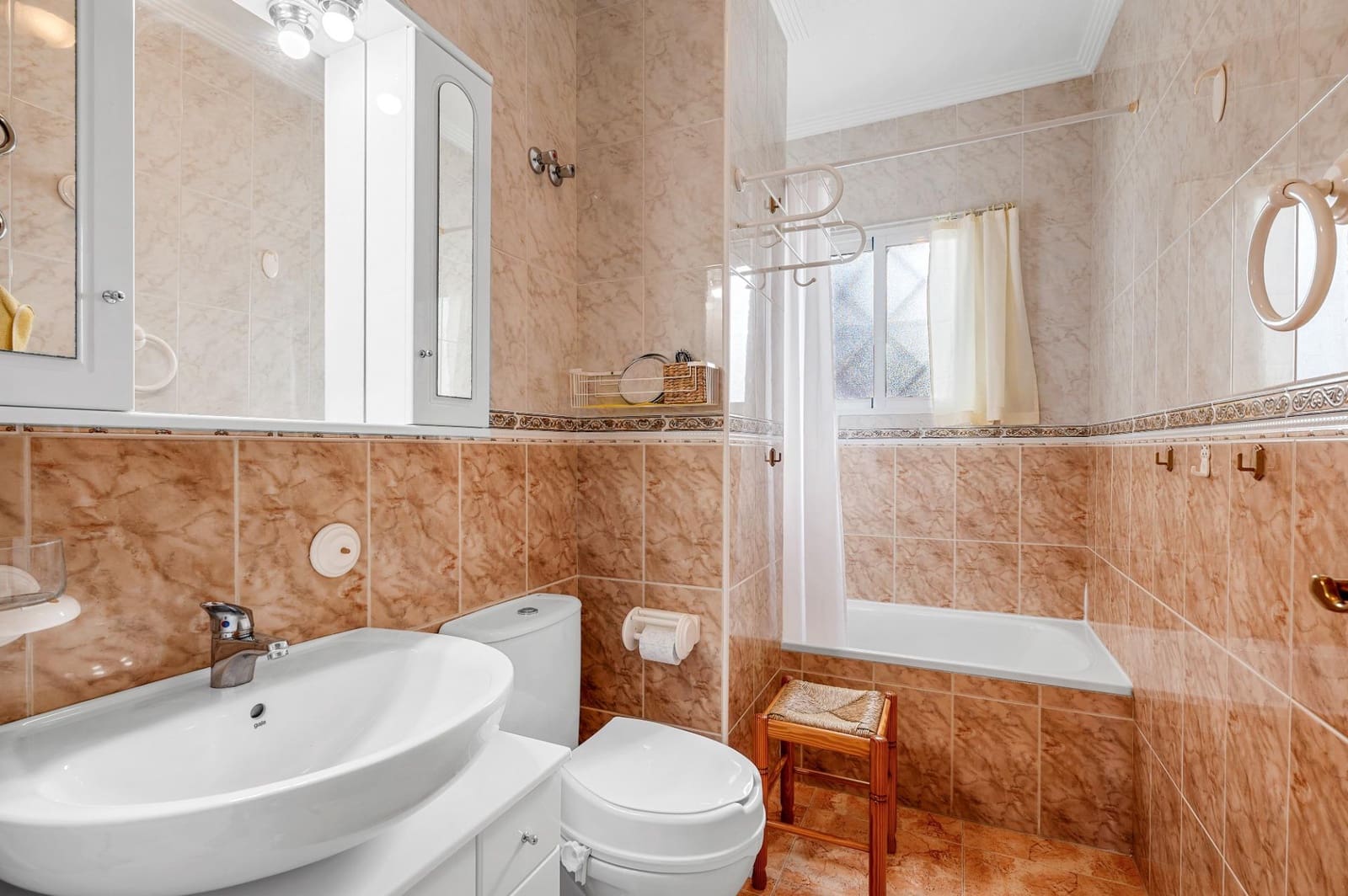 2 soverom Bungalow til salgs i Torrevieja med svømmebasseng - € 149 000 (Ref: 9611414)