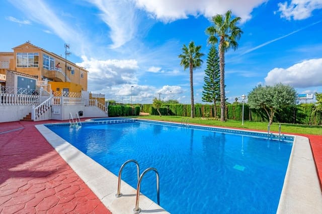 2 soverom Bungalow til salgs i Centro, Torrevieja med svømmebasseng - € 149 000 (Ref: 9611414)