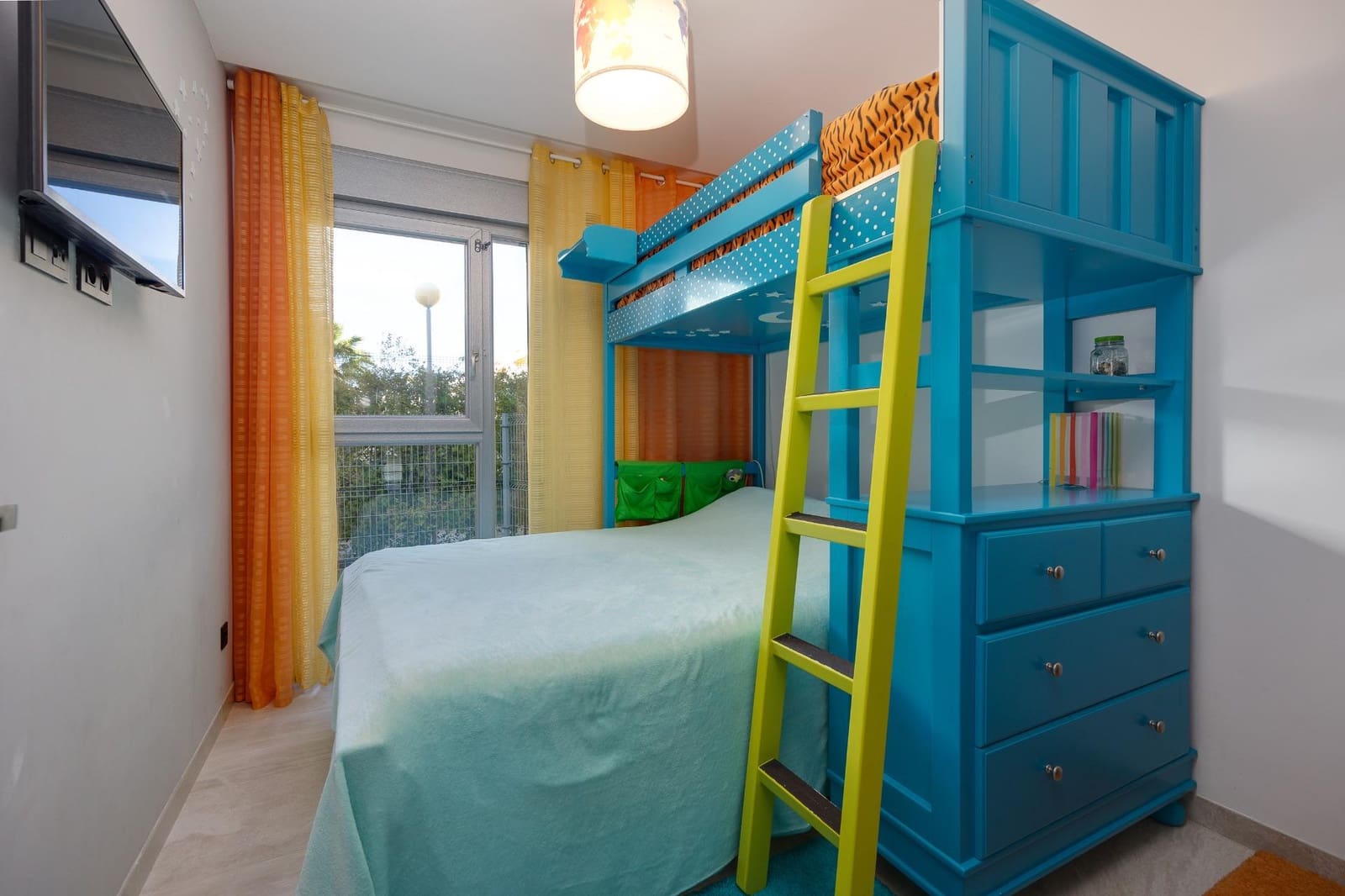 Bungalow de 3 habitaciones en Campoamor en venta con piscina garaje - 450.000 € (Ref: 9619497)