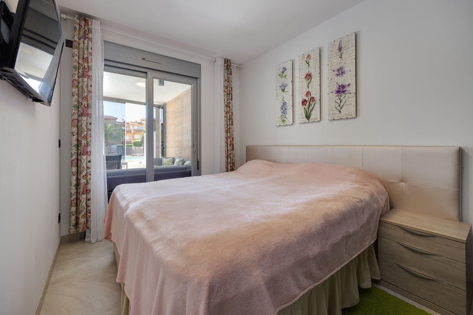 Bungalow de 3 habitaciones en Campoamor en venta con piscina garaje - 450.000 € (Ref: 9619497)