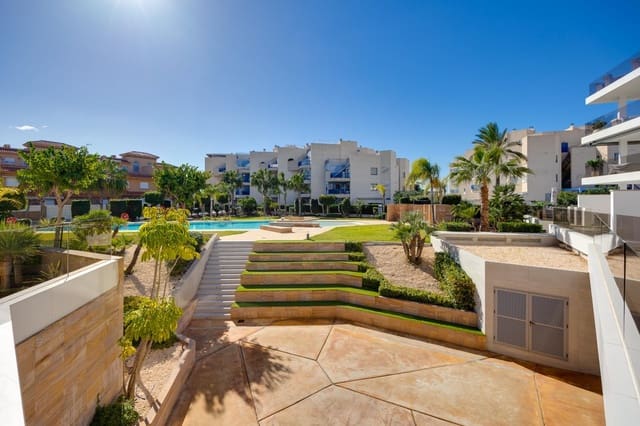 Bungalow de 3 habitaciones en Campoamor, Orihuela en venta - 450.000 € (Ref: 9619497)