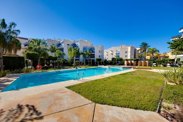 Bungalow de 3 habitaciones en Campoamor, Orihuela en venta - 450.000 € (Ref: 9619497)