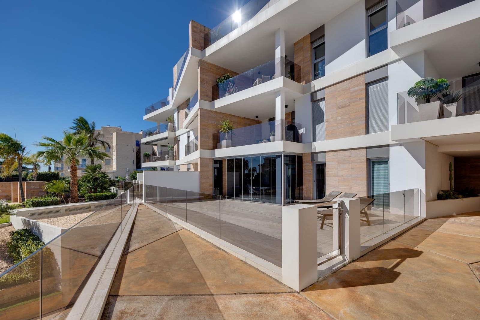 3 bedroom Bungalow for sale in Campoamor with pool garage - € 450,000 (Ref: 9619497)