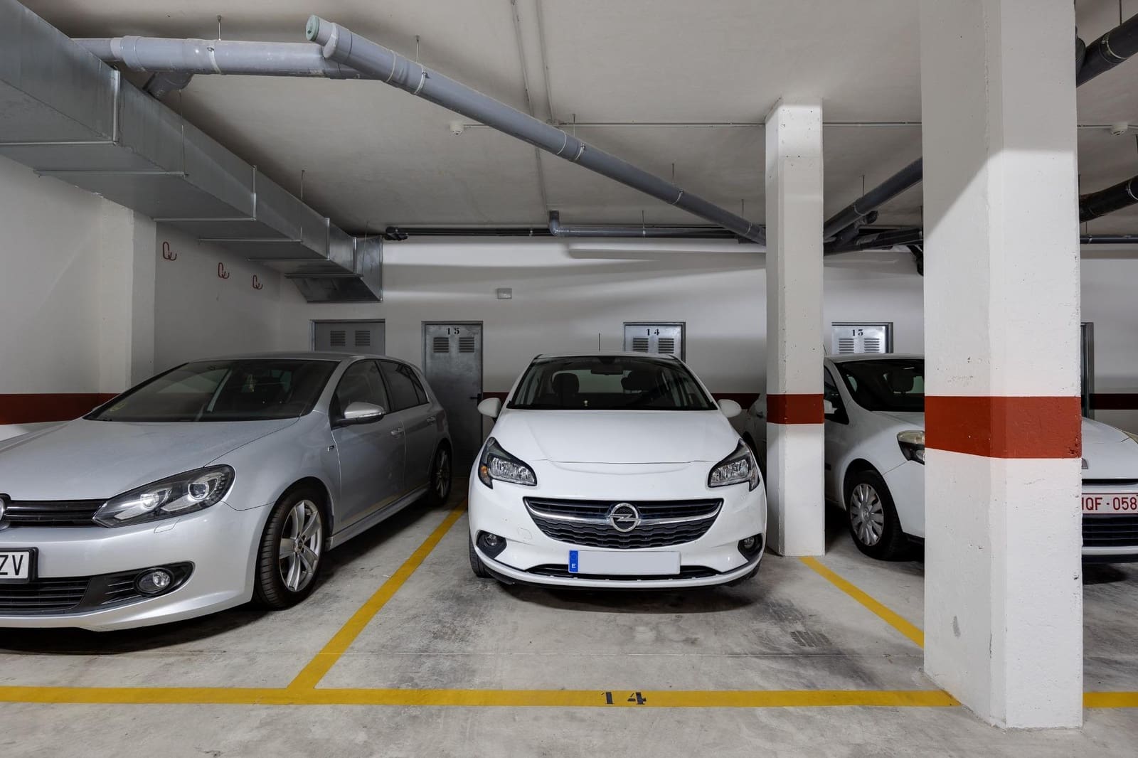 3 bedroom Bungalow for sale in Campoamor with pool garage - € 450,000 (Ref: 9619497)