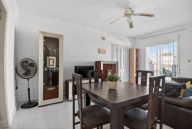 2 quarto Bungalow para venda em Torrevieja com piscina - 135 000 € (Ref: 9630283)