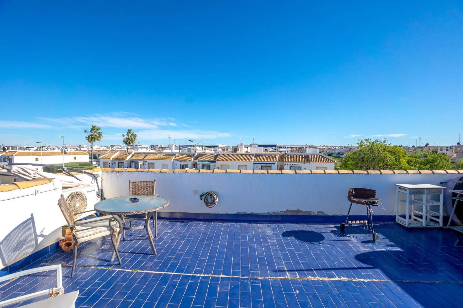 2 soverom Bungalow til salgs i Torrevieja med svømmebasseng - € 135 000 (Ref: 9630283)