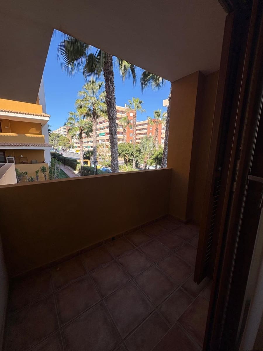 2 bedroom Apartment for sale in Punta Prima with pool garage - € 260,000 (Ref: 9630284)