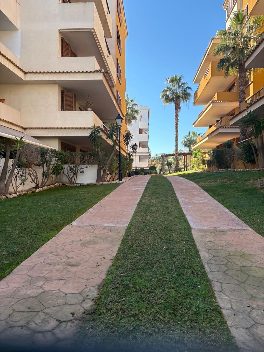 2 bedroom Apartment for sale in Punta Prima with pool garage - € 260,000 (Ref: 9630284)