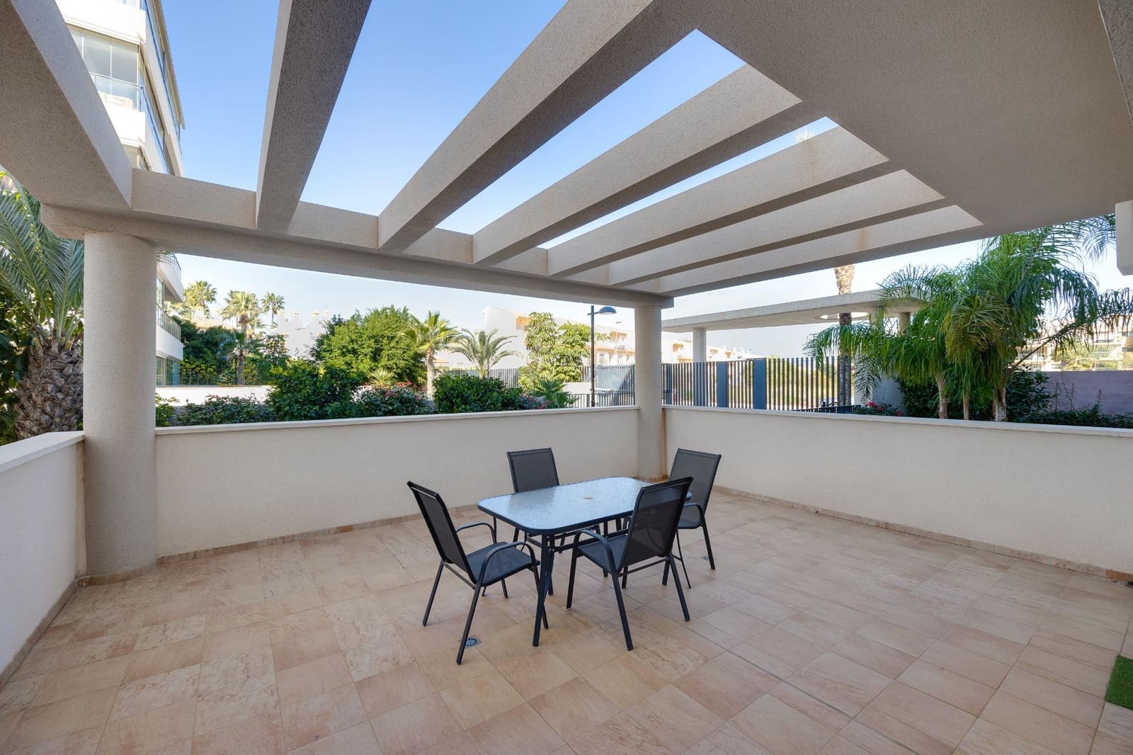 2 soverom Leilighet til salgs i Villamartin med svømmebasseng garasje - € 275 000 (Ref: 9634512)