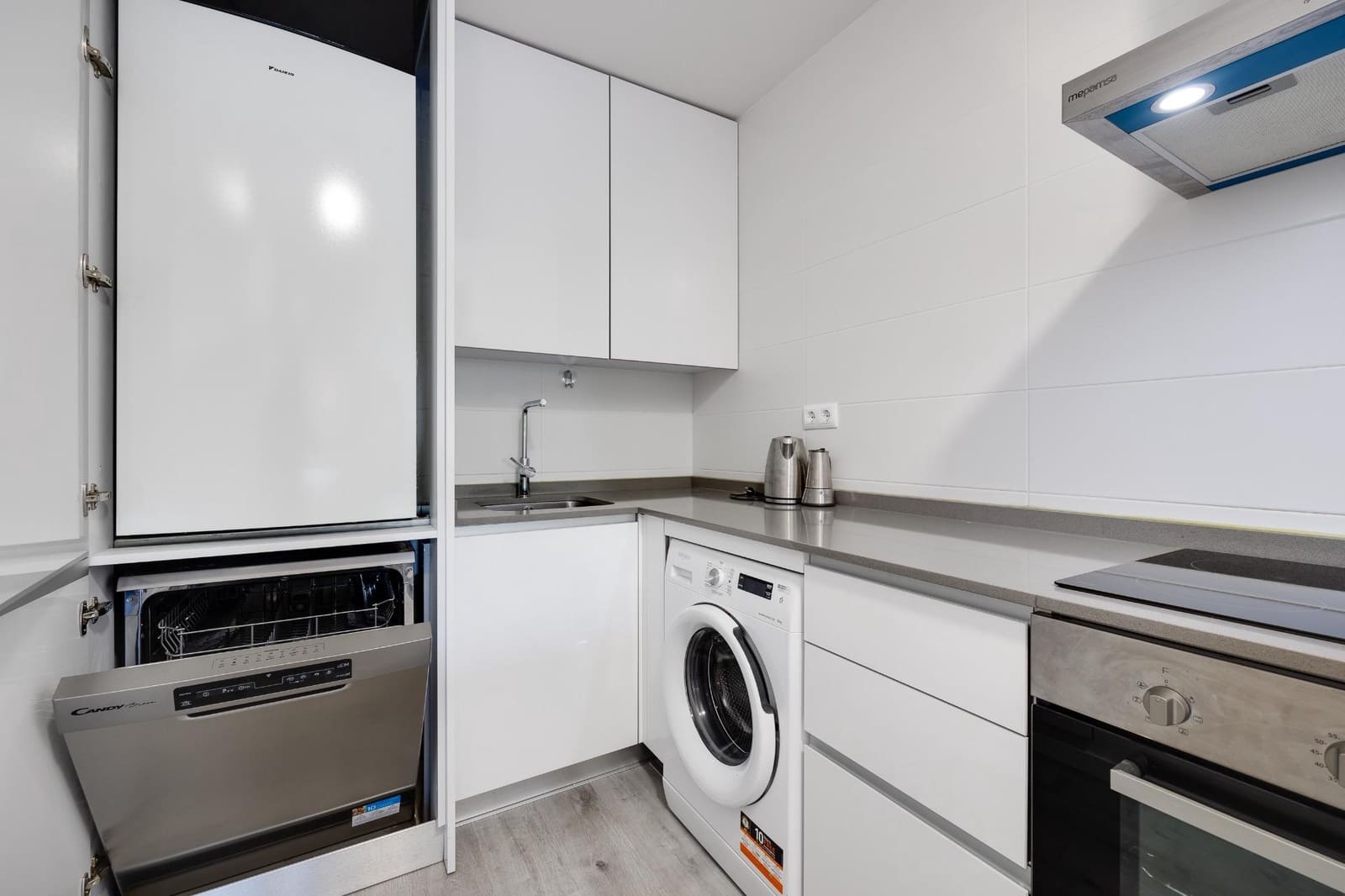 2 soverom Leilighet til salgs i Villamartin med svømmebasseng garasje - € 275 000 (Ref: 9634512)