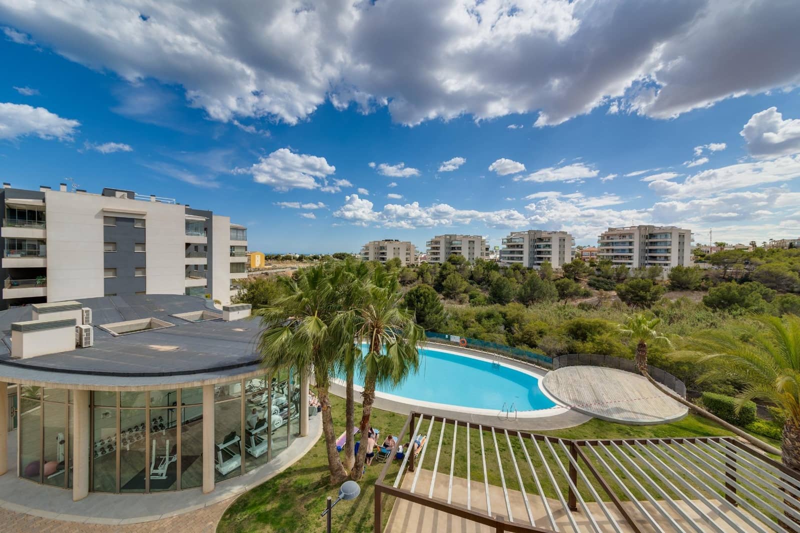2 soverom Leilighet til salgs i Villamartin med svømmebasseng garasje - € 275 000 (Ref: 9634512)