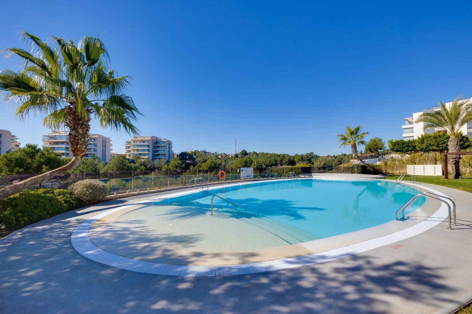 2 soverom Leilighet til salgs i Villamartin med svømmebasseng garasje - € 275 000 (Ref: 9634512)